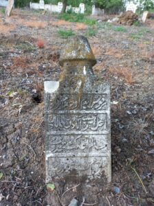 Yavaşça Köyü Mezarlığı 