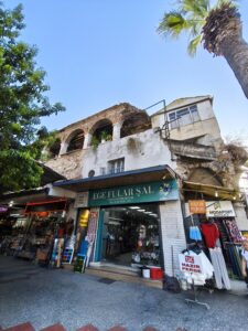 Büyük Karaosmanoğlu Hanı