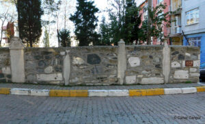 Emir Efendi Mezarlığı