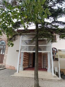 Geyikli Baba Camii ve Tevhidhanesi