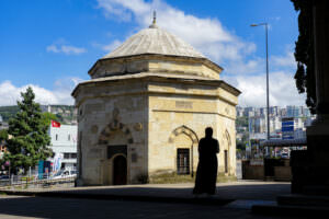 Gülbahar Hatun Türbesi, Trabzon