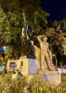 Francesc Layret Anıtı