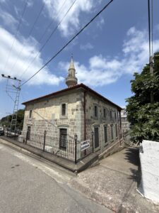 Kalecik Camii, Araklı
