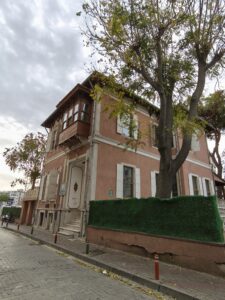 Konut (1), Karşıyaka