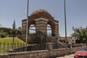 Kanlı Kümbet