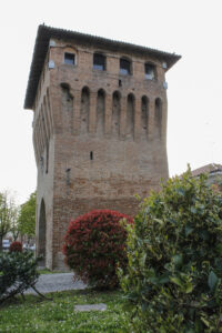 Pieve Kapısı, Cento