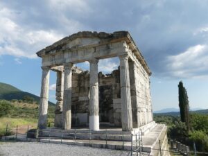 Messene Heroon 1 Messene Heroon
