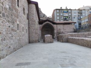 Danişmentli Medresesi