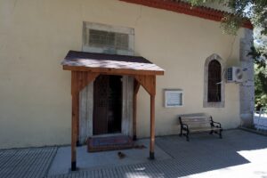 Pir Sücaeddin İlyas Türbesi