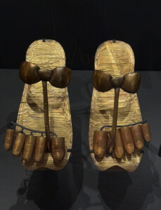 Tutankhamun’un Sandaleti