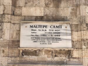 Maltepe Camii İnşa Yazısı