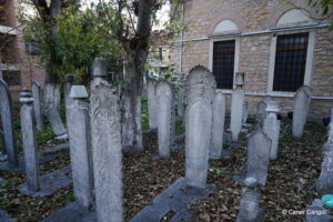 Mihrişah Hatun Camii Haziresi