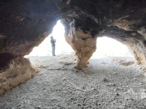 Sızır çağarşak üstü mağara