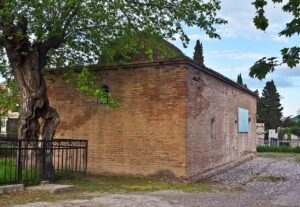 Bahman Mirza Kaçar Türbesi