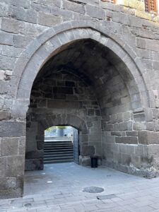 İçeri Aslanlı Kapı, Kayseri