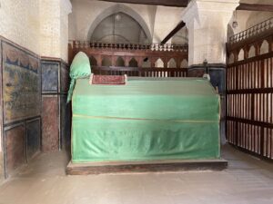 Ebu Mansur Kasta Türbesi