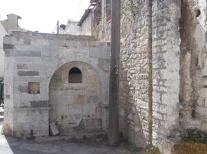 Çeşme, Yeniköy (Girit)