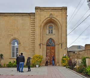 Hanlar Cuma Camii, Ramana