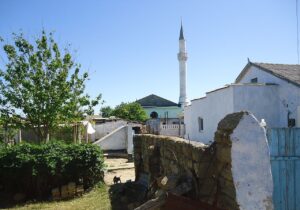 Kirlevut Köyü Camii