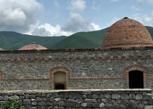 Yeraltı Hamamı, Şeki