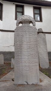 Günban Sultan Hanım'ın mezar taşı.