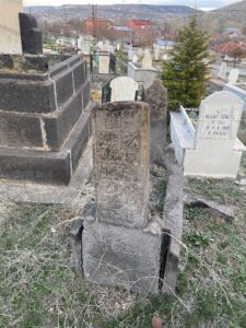 Pınarbaşı Mezarlığı