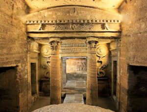 Kom El Shoqafa Yeraltı Mezarlığı