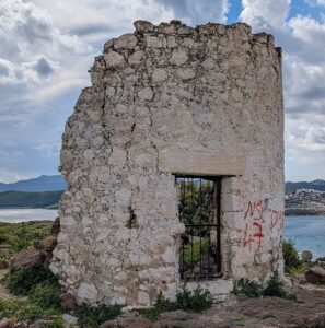 Yel Değirmeni 3, Bodrum