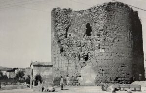 Yoğunburç Çeşmesi 1 Yoğunburç Çeşmesi