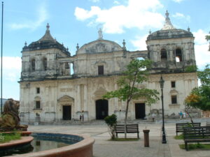 Léon Katedrali 1 Léon Katedrali