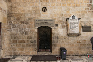 Hz. İbrahim’in Ateşe Düştüğü Makam Girişi