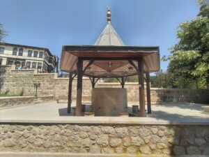 Yunus Paşa Cami Şadırvanı 1 Yunus Paşa Cami Şadırvanı
