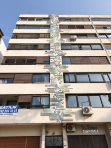 Kemal Dülger Apartmanı Seramik Panosu