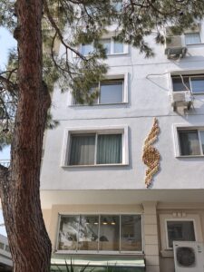 Münevver Hanım Apartmanı Seramik Panosu