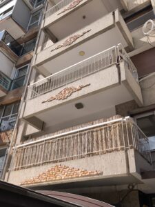 Yalı Bulvarı, Tuna Apt, Seramik Panoları