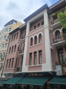Apartman - Kale, Çıkrıkçılar, 4