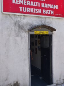 İstanköy Hamamı, Konak