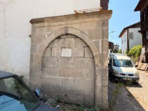 Çınarlı Sokak Çeşmesi 3 Çınarlı Sokak Çeşmesi