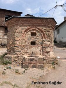 Çeşme-2, Engürücücük Mahallesi 7 Çeşme-2, Engürücücük Mahallesi