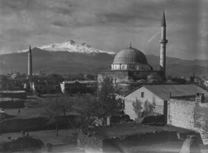 Kurşunlu Mektebi (Hacı Ahmet Paşa Camii’nin kuzeydoğu köşesinde)