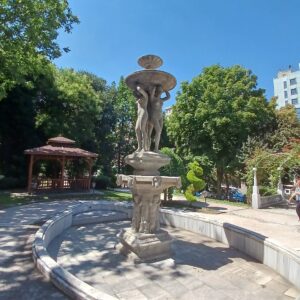 Su Perileri Heykeli, Çankırı Caddesi