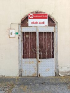 Bülbül Camii Girişi
