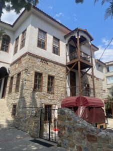 Hacı Karanfil Konağı