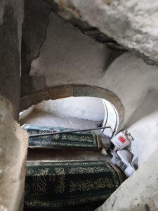 İkiçeşmelik Camii Haziresi