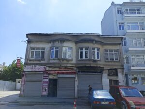 Konut - Cerrahpaşa, Abdurrahman Nafiz Gürman Caddesi, 37 3 Konut - Cerrahpaşa, Abdurrahman Nafiz Gürman Caddesi, 37