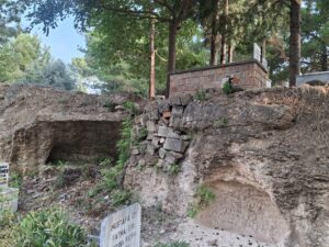 Karacaoğlan Nekropolü