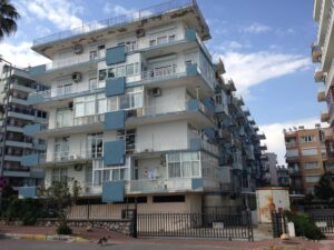 Yalı Apartmanı