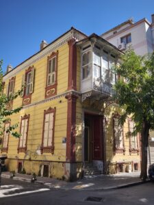 Konak — Güzelyalı, 56. Sokak, 17