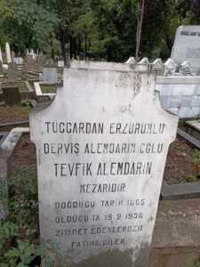 Tevfik Alemdar'ın kabri.