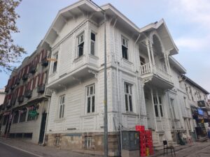 Konut — Mithat Paşa, Ortakapı Caddesi, 13